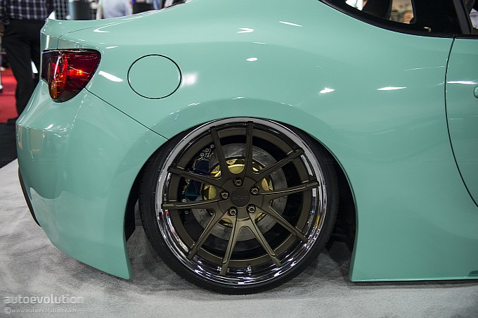 2012-sema-minty-fresh-scion-fr-s-live-photos-medium_7.jpg